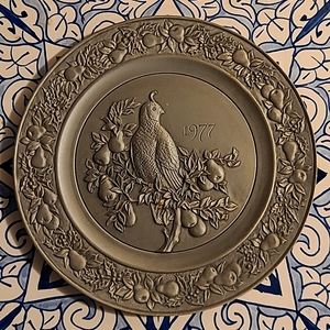Hallmark fine pewter plate  1979